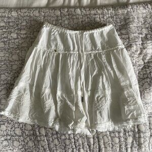 Abercrombie & Fitch white mini skirt!